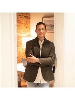 Broker/Owner - Wayne Brooks - RE/MAX Crossroads