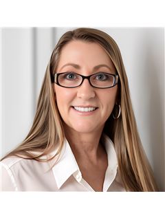 Kandi Schromm - RE/MAX Signature