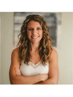 Nicole V. Harmon - RE/MAX Realtec Group