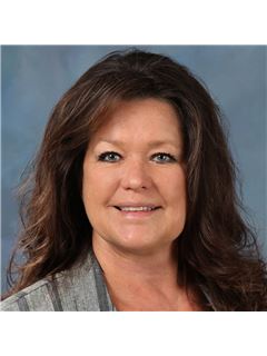 Teresa Ouellette - RE/MAX Premier Realty