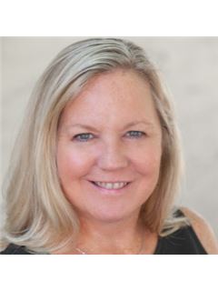 Noreen Savinsky - RE/MAX Alliance Group