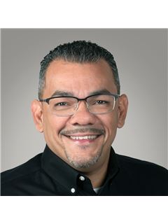 Julio Fernandez - RE/MAX Experts