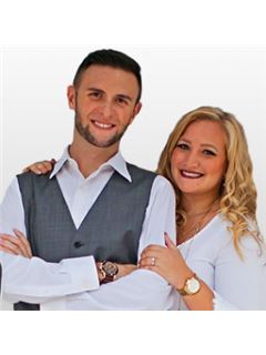 Associate - Brianna N. Biasella - RE/MAX Trend