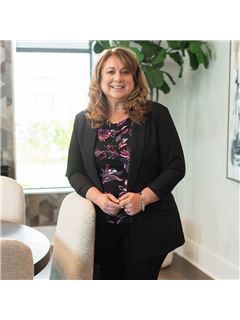 Barbara Lyn - RE/MAX Elite