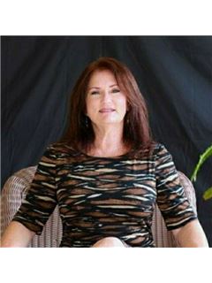 Sandra Davis - RE/MAX Realty Unlimited