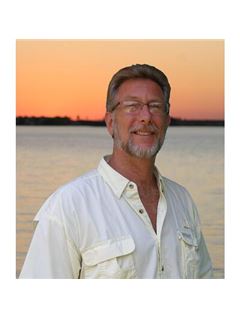 DOUGLAS WANROY - RE/MAX Harbor Realty