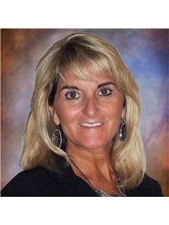 Mary Ann Thompson - RE/MAX Elite