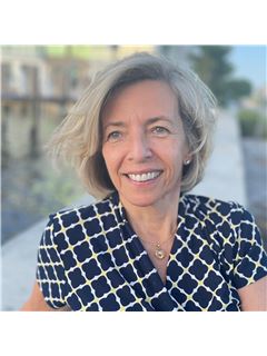 Patricia Reykelly - RE/MAX Services