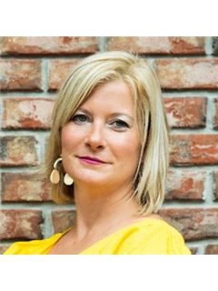 Roxanna Coon - RE/MAX Assured
