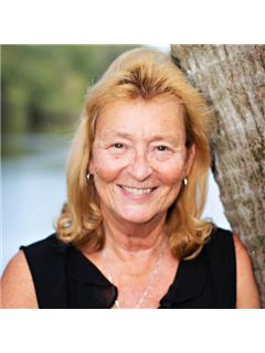 Cathy D. McCarthy - RE/MAX Realtec Group