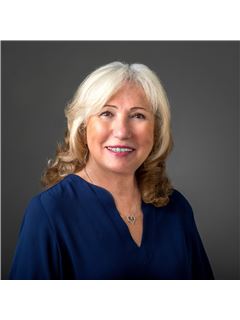 Midge C. McCarthy - RE/MAX Alliance Group