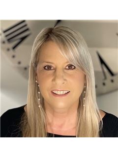 Lynne Merrick - RE/MAX Champions