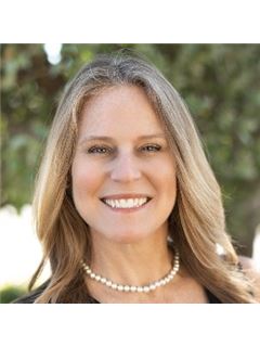 Kathryn De La Nuez - RE/MAX Aerospace Realty