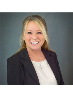 Kim Whitmore - RE/MAX Signature
