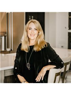 Bobbi D. Bevis - RE/MAX Harbor Realty