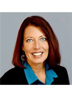 Dvonna Kienow - RE/MAX Realty Unlimited