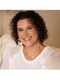 Shawna Smilgius - RE/MAX Alliance Group