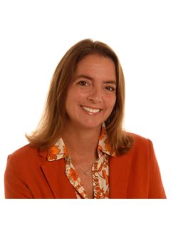 Joy Hicks - RE/MAX Specialists
