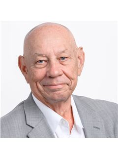 Robert J. Bellemare, P.A., CRS, CDPE - RE/MAX Direct