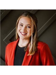 Lydia Tungett - RE/MAX Champions