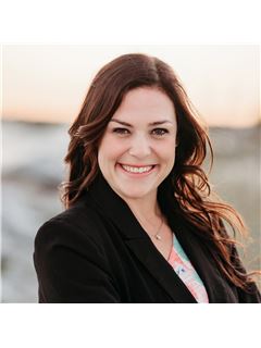 Paula Janan-Mitchell - RE/MAX Signature