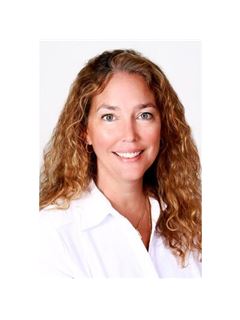 Lesley E. Hudgins - RE/MAX First