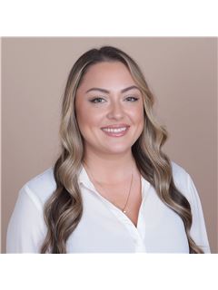Valerie Valluzzi - RE/MAX Champions