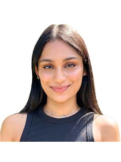 Yanvi Dalal - RE/MAX Town & Country Realty