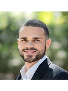 Bryan Nunez - RE/MAX Town & Country Realty