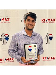 Rubaid Rajwani - RE/MAX Realtec Group