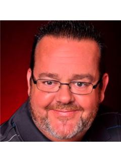 Kyle H. Clark - RE/MAX Town & Country Realty