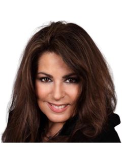 Debi Benson - RE/MAX 1st Choice