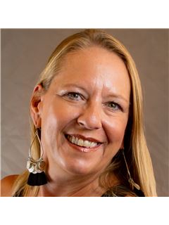 Michele Crosno - RE/MAX Champions