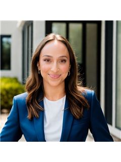 Nicole Feldman - RE/MAX Advance Realty II