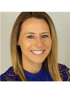 Haley Scheffter - RE/MAX Elite