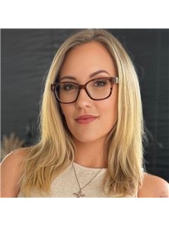 Dylan Lawrence - RE/MAX Realtec Group