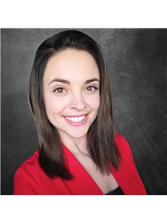 Brooklyn Bernhardt - RE/MAX Champions