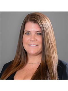 Nicole Alicea - RE/MAX Signature