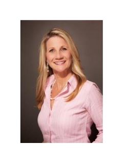 Kelly Sanders - RE/MAX Realty Group