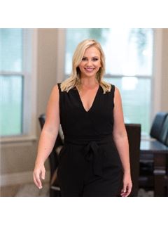 Christina Frucci - RE/MAX Town & Country Realty
