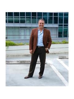 Lazaro Ramirez - RE/MAX Advance Realty II