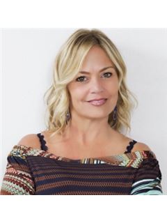 Sheri Wells - RE/MAX 1st Choice