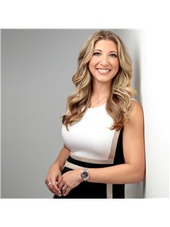 Andreana Petersen - RE/MAX Sunshine