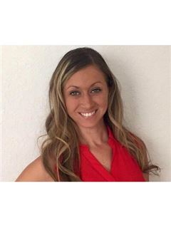 Kerri Costanzo - RE/MAX Marketing Specialists