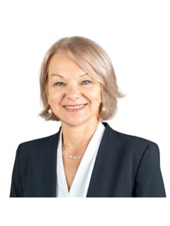 Irina Polchlopek - RE/MAX Town & Country Realty