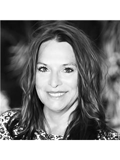 Colleen Finnegan - RE/MAX Alliance Group