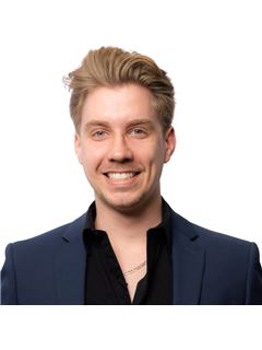 Nicholas Buffomante - RE/MAX Town & Country Realty
