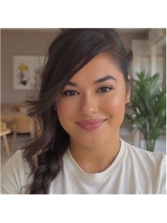 Adrianna Cedeno - RE/MAX Realtec Group