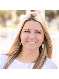 Kayla McDonald - RE/MAX Alliance Group