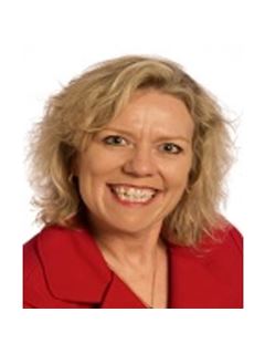 Wendy Helms - RE/MAX Specialists